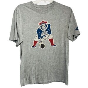 New England Patriots Throwback Retro Nike T-Shirt Size Large